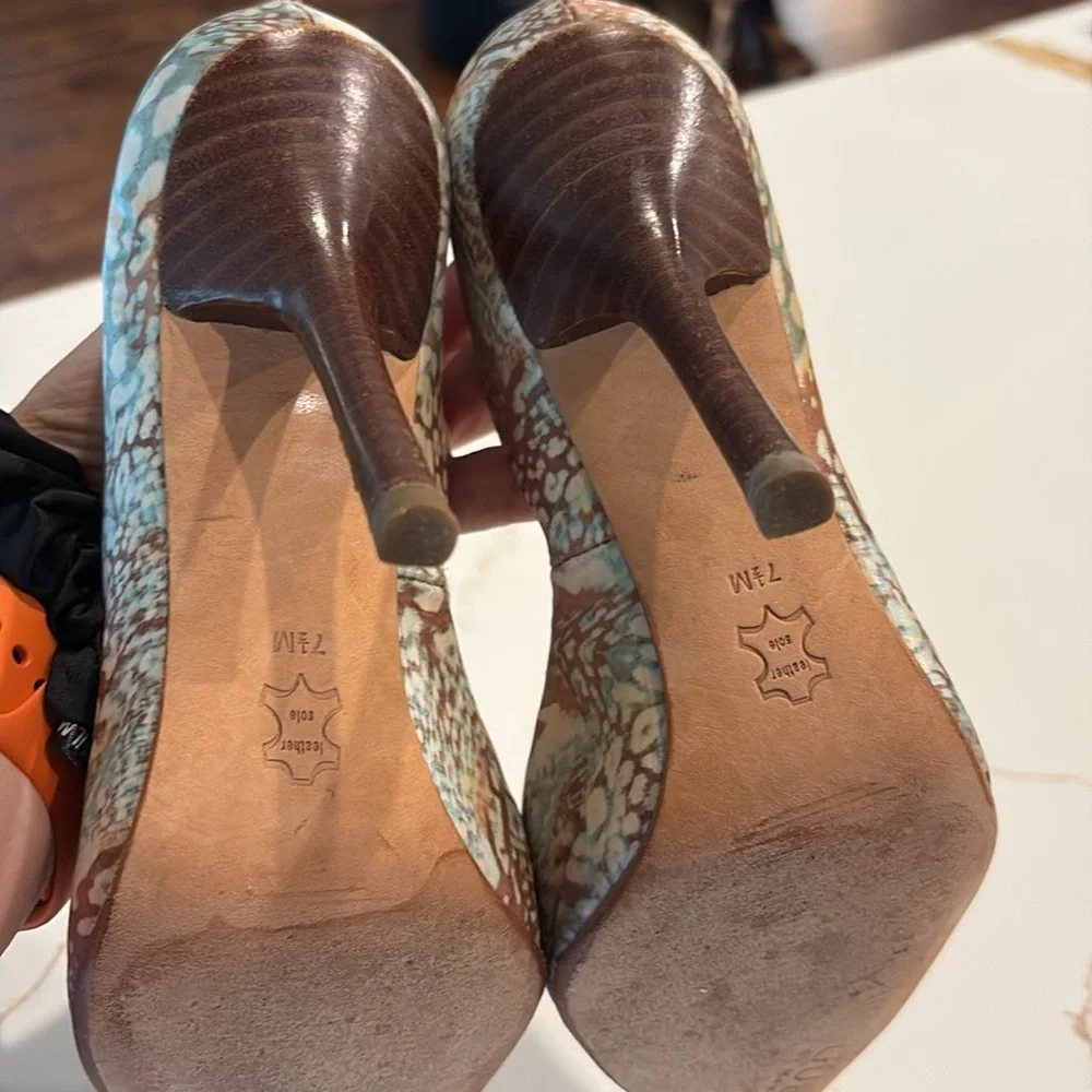 Guess Carrie heels 7.5 - Picture 5 of 5